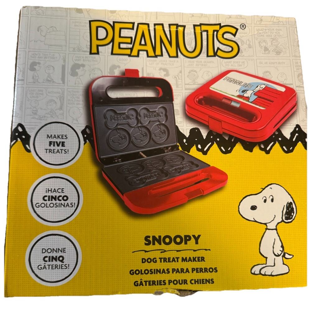 Peanuts Snoopy Uncanny Brands Dog Treat Maker Brand New In Box